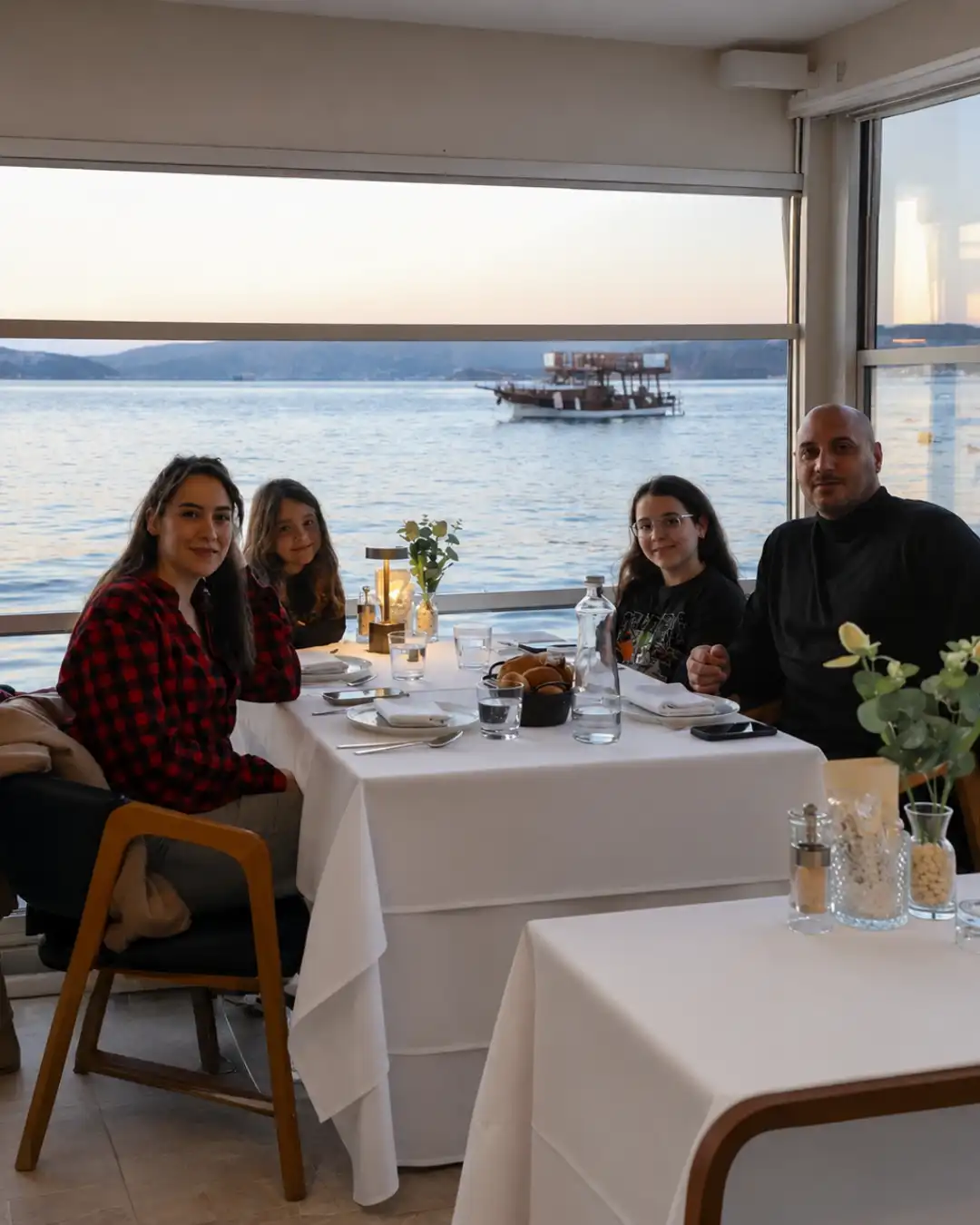 Çiko Balık Beykoz’da boğaz manzarası eşliğinde aile yemeği deneyimi